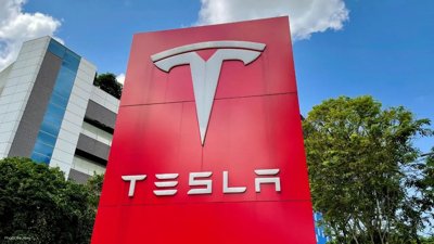 Dutch Authorities Approve Tesla's FSD for European Roads