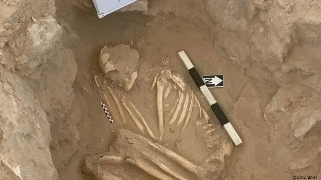 3,000-Year-Old Graves Found on Oman Coastal Road