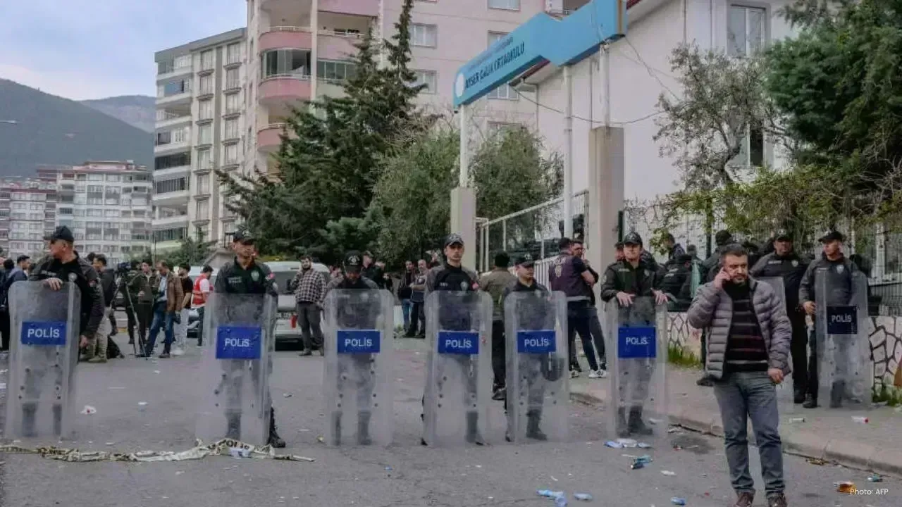 UAE Criticizes Turkey's School Shooting, Sends Condolences