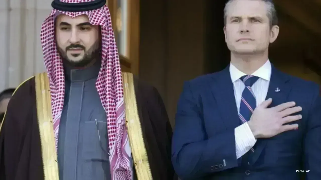 Army Secretary Commends Former General Following Dismissal