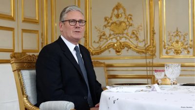 Starmer Criticizes Mandelson Vetting Issues Amid Political Turmoil