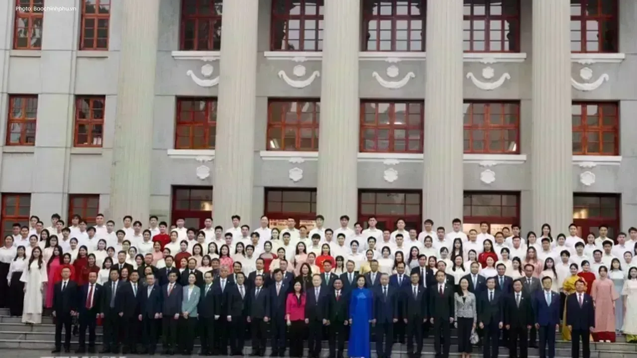 Vietnam's To Lam Honors Historic Ties at China Site