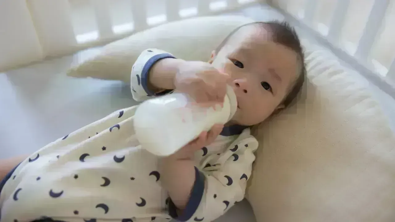 Singapore Issues Urgent Warning on Baby Feeding Pillows