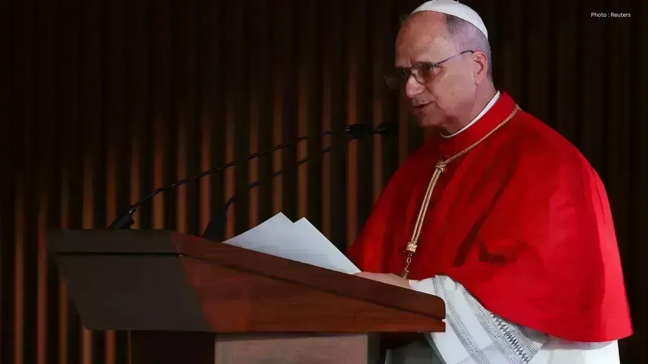 Pope Leo XIV’s English Sparks Tensions with Trump