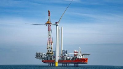 Groundbreaking Wind Farm in the UK Unveils 115m Turbine Blades