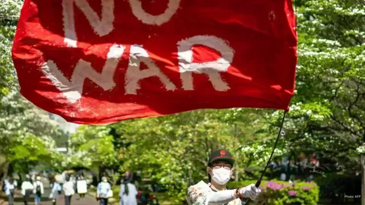 Youth in Japan Take to the Streets to Uphold Pacifist Constitution