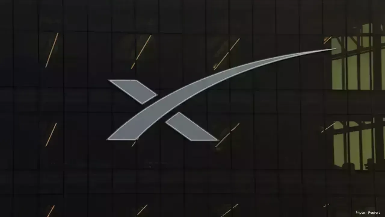 SpaceX Questions Viability of AI Data Centers in Space