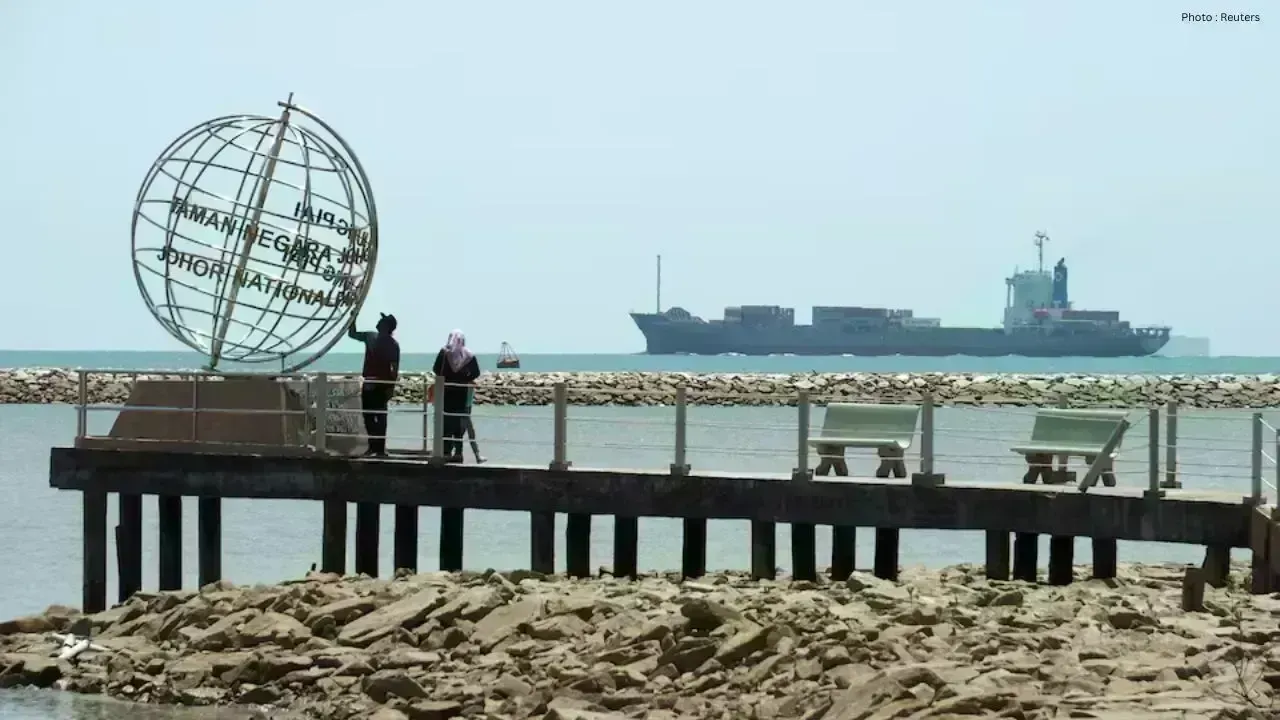 Attention Turns to Malacca Strait Amid Hormuz Turmoil