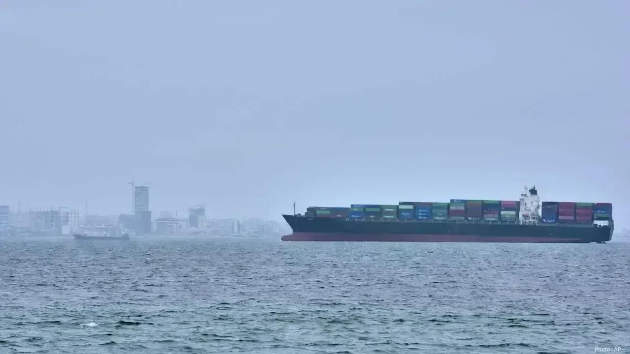 Global Concerns Rise Over Strait of Hormuz as Iran and US Increase Tensions