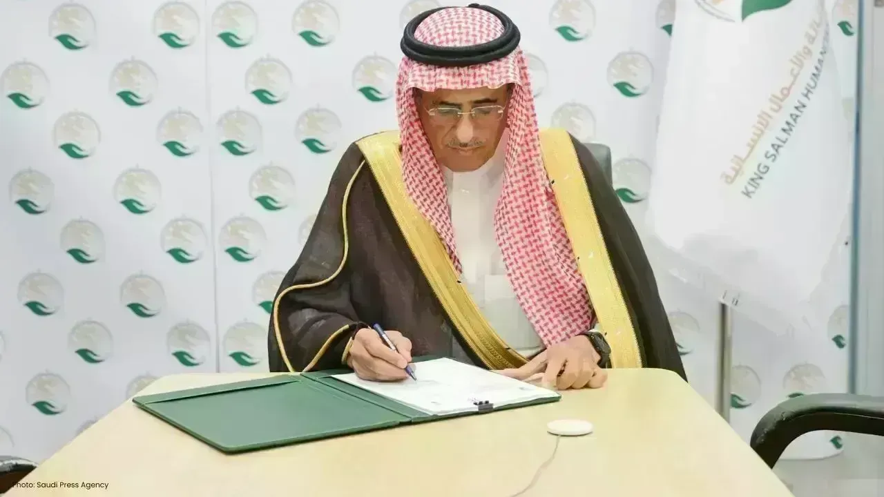 Saudi KSrelief Initiates Construction of 13 Schools in Yemen, Supporting Over 59,000