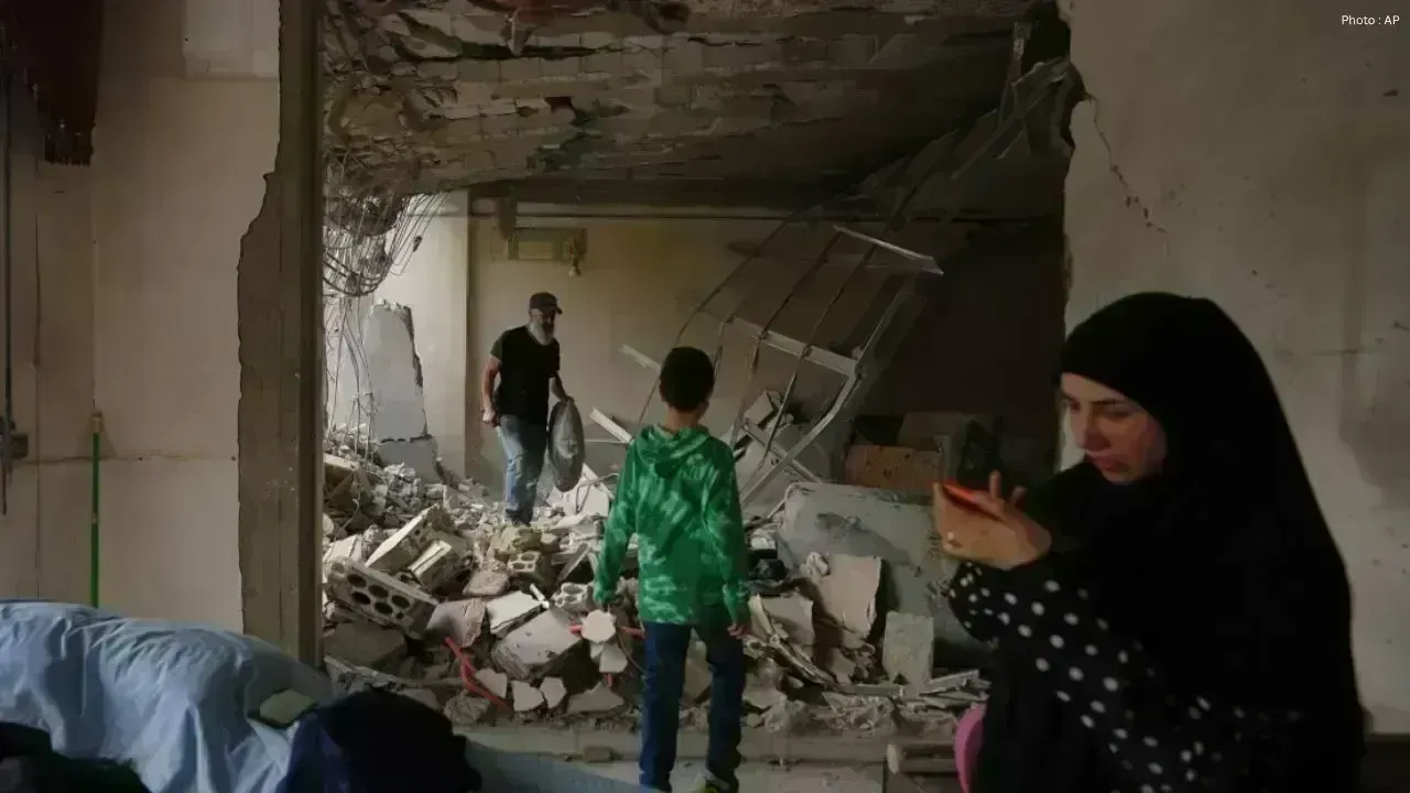 Iran Proposes Opening Strait of Hormuz Amid US Negotiation Stalemate