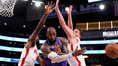 Rockets Rally to Beat Lakers in Playoff Clash Despite LeBron's Best Efforts