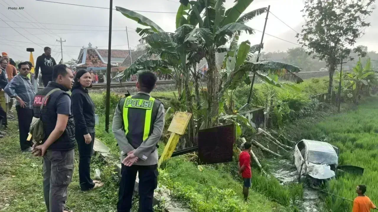 Four Lives Lost in Central Java Train Collision