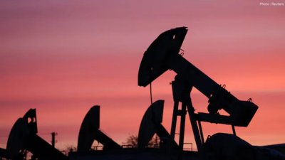Slight Decline in US Crude Oil Prices Amid Persistent Supply Concerns