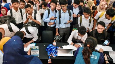 Growth of Informal Sector Jobs Amidst Decreasing Unemployment in Indonesia