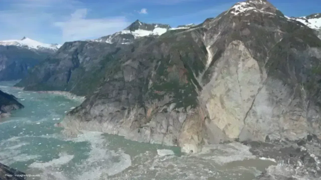 Historic Tsunami Triggered by Alaskan Landslide Captured by Satellites