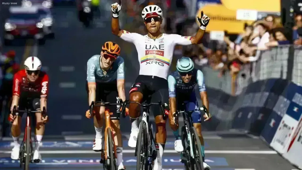 Narváez Triumphs in Giro Stage 4 for UAE Team Emirates-XRG