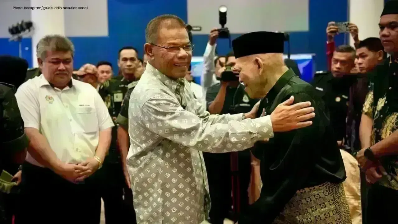 Malaysian Home Minister Dismisses Citizenship Allegations