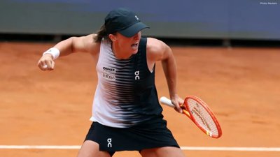 Iga Swiatek Triumphs Over Jessica Pegula to Secure Spot in Italian Open Semi-Finals
