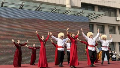 Turkmen Youth Shine at Cultural Festival in Beijing
