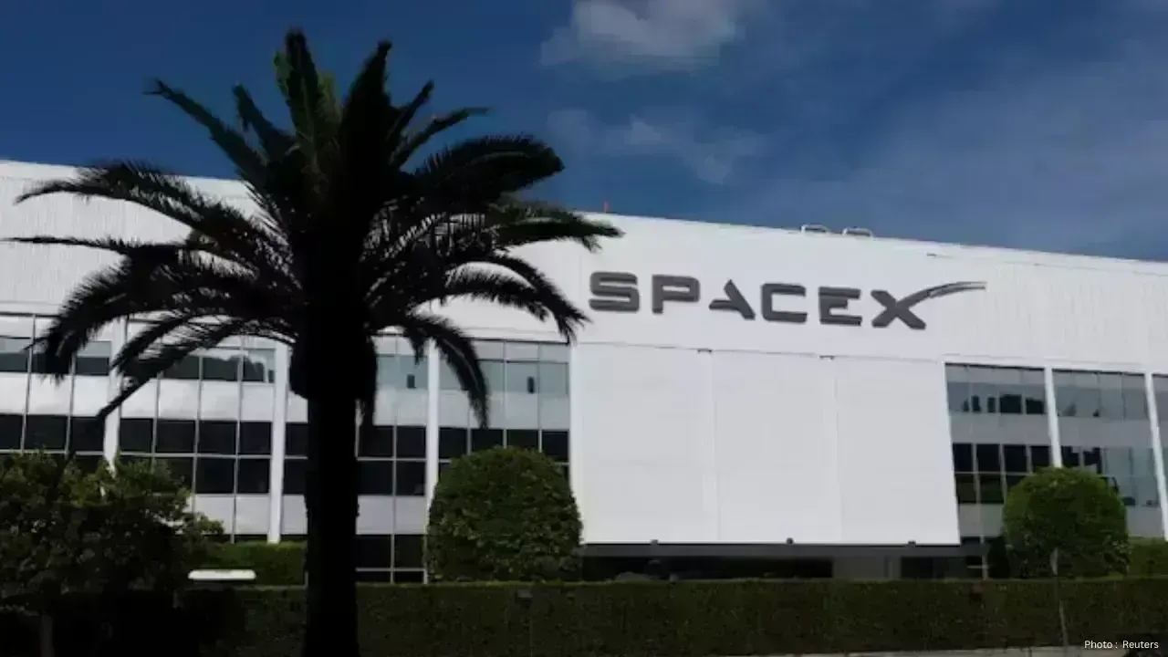 SpaceX Accelerates Its Path to a Landmark IPO