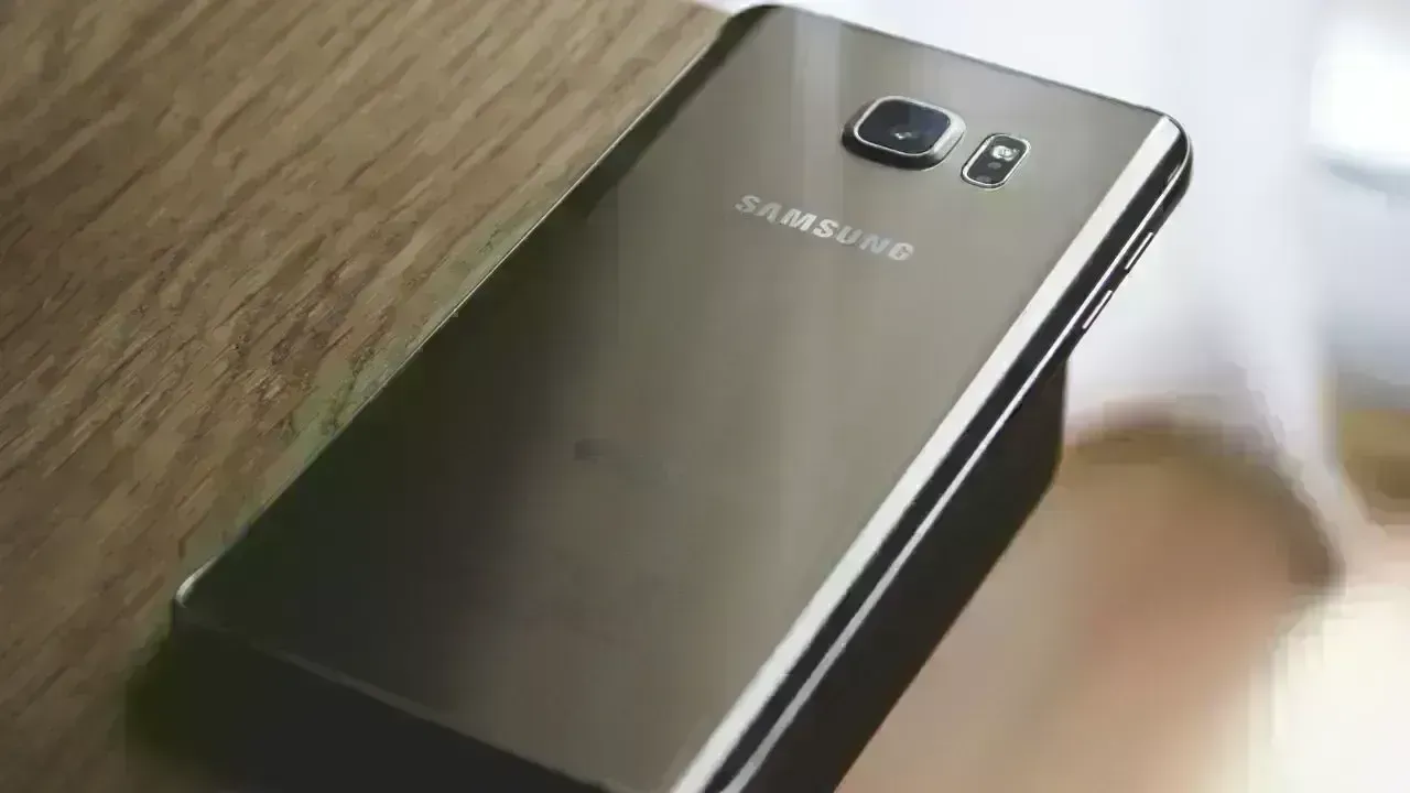 Samsung Workers Threaten Major Strike Amid AI Bonus Dispute