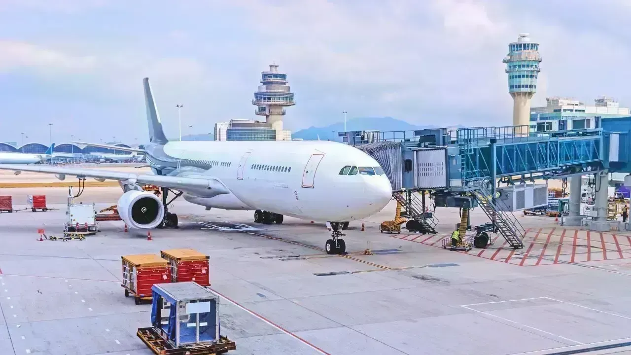 Delhi and Mumbai Reduce Jet Fuel Tax to Support Airlines