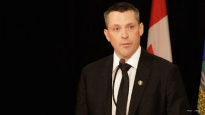 Alberta Political Tensions Deepen as Ministers Resign Amid Referendum Debate