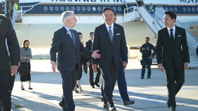 Thailand's PM Kicks Off Visit to France for Strategic Talks