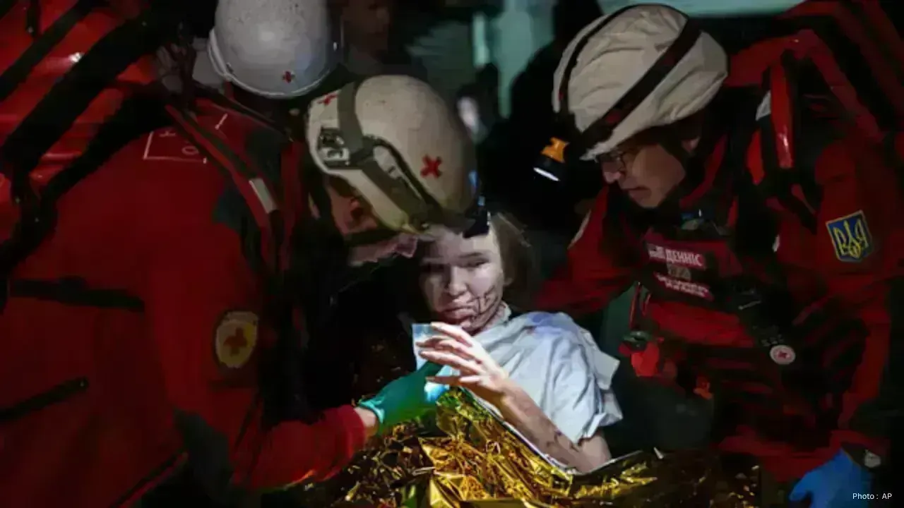 Escalation in Ukraine as Russia Launches New Missile Strikes