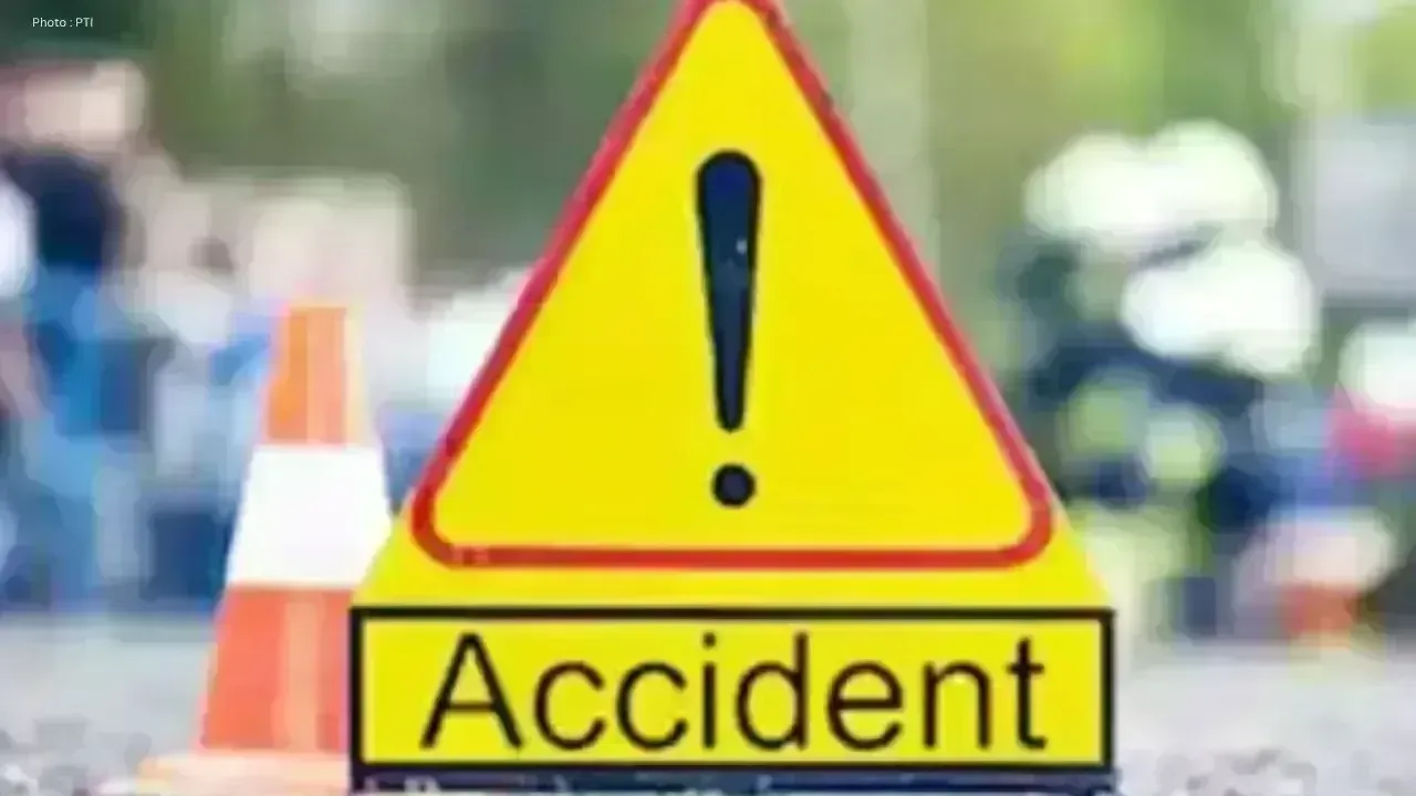 32 Lives Lost in Multiple Road Accidents Across Pakistan and Bangladesh