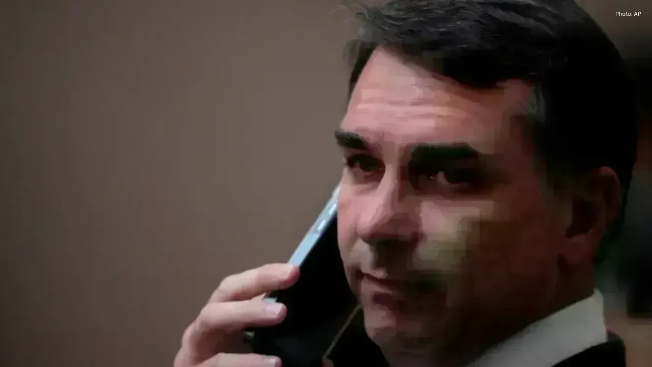 Flavio Bolsonaro Engages Trump Amidst Campaign Turmoil