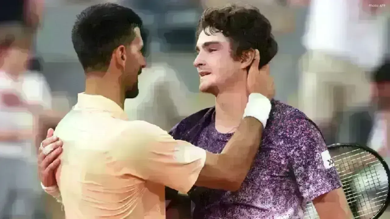 Fonseca Shocks Djokovic in Dramatic French Open Upset