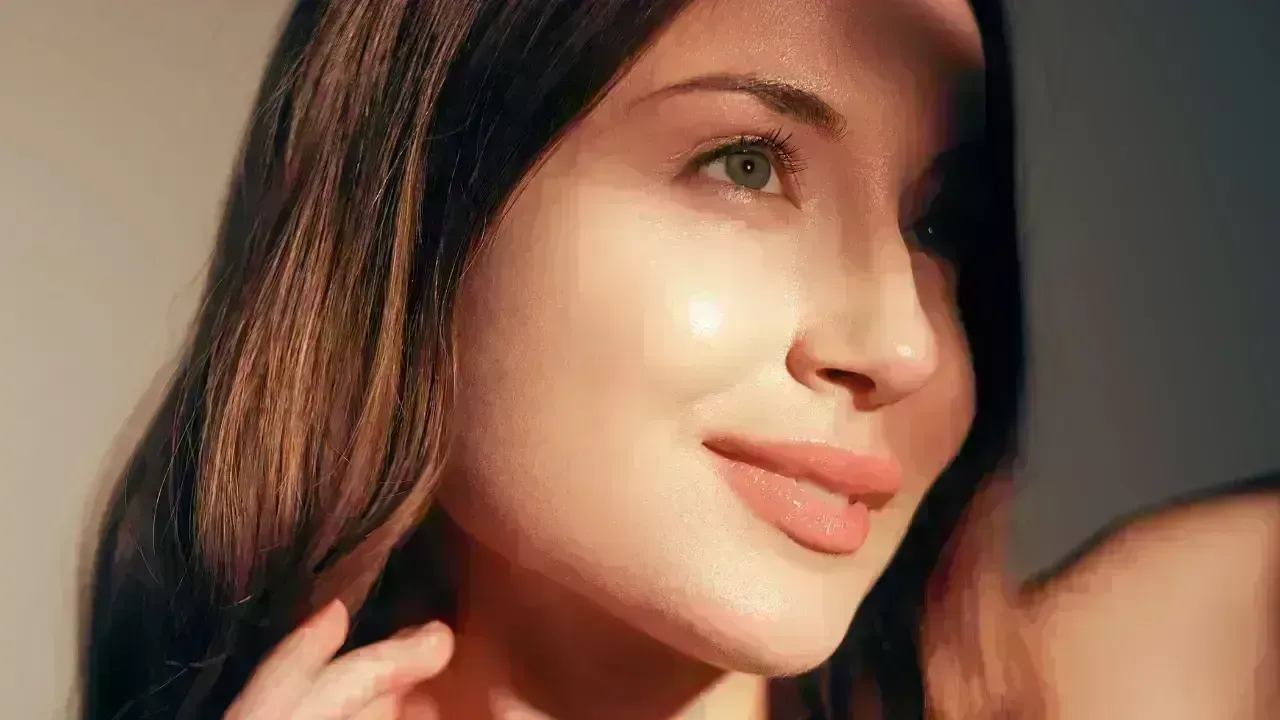 Achieve Radiant Skin at Home With This Simple Rice Flour Mixture