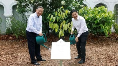 Tree-Planting Ceremony at Singapore Botanic Gardens by To Lam