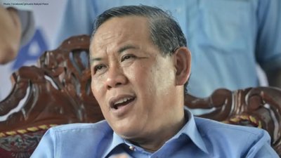 Aminuddin Harun Engages with Tuanku Muhriz