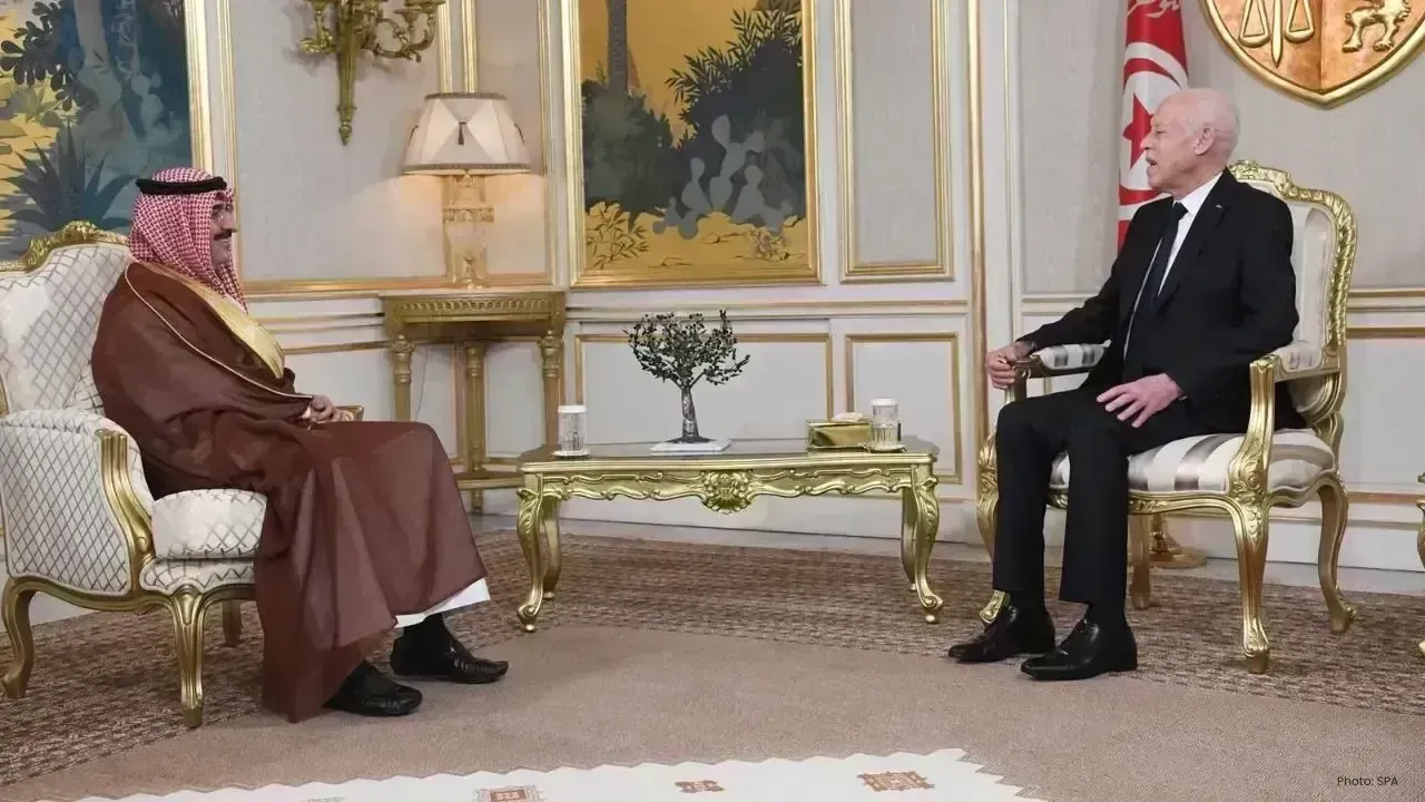 Tunisia Recognizes Saudi Ambassador with Prestigious State Award