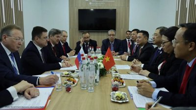 Vietnam and Russia Enhance Energy Ties at SPIEF 2026