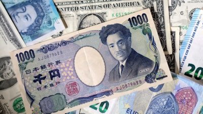 Yen Remains Close to 160 as Dollar Gains from Gulf Crisis Concerns