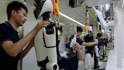 China's Humanoid Robotics Industry Faces Demand Hurdles