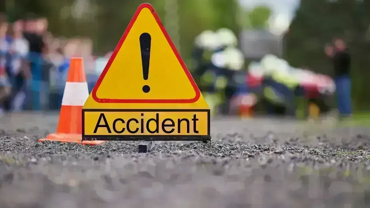Tragic Incident on Emirates Road Claims Lives of 7 Indian Workers