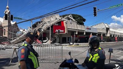 Tremors in the Southern Philippines Claim 35 Lives