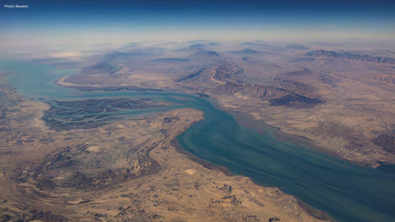 US-Iran Conflict Escalates Amid Strait of Hormuz Crisis