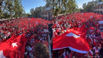 Turkish Americans Unite in California for Türkiye’s World Cup Return