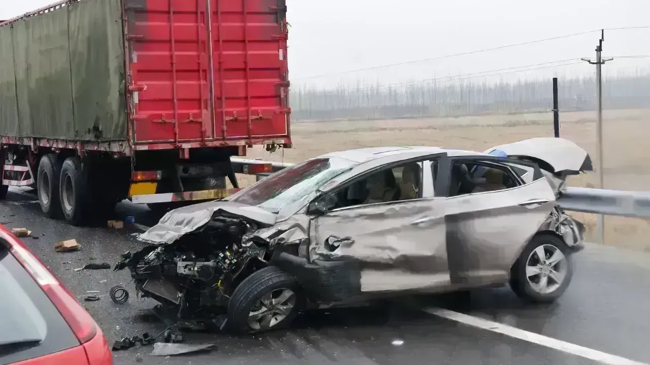 Eight Injured in Seven-Vehicle Crash on PLUS Expressway
