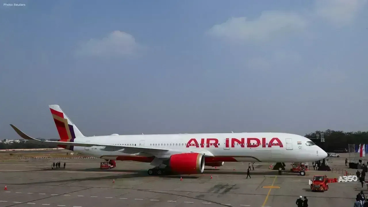 Air India Flight AI479 Crosses into Pakistan Airspace Briefly