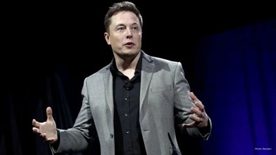 Elon Musk No Longer a Trillionaire Following SpaceX Stock Plummet