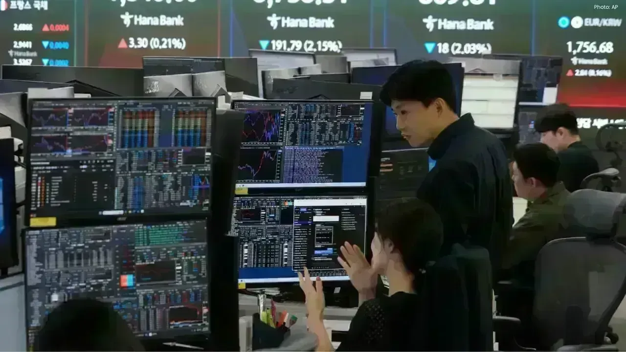 Asian Markets Decline Following AI-Driven Stock Surge