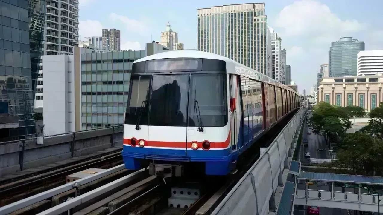 Shah Alam LRT3 Achieves 60,000 Passenger Trips on Opening Day