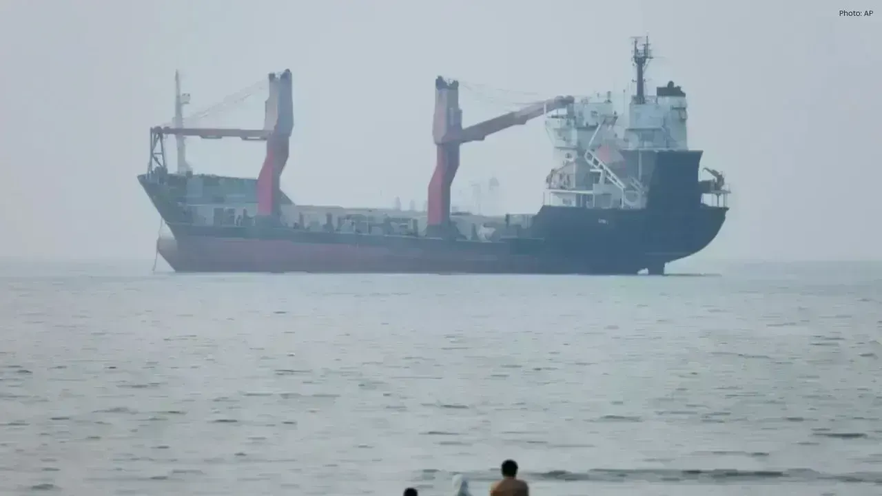 Ship Runs Aground in Strait of Hormuz Amid Iran Route Dispute